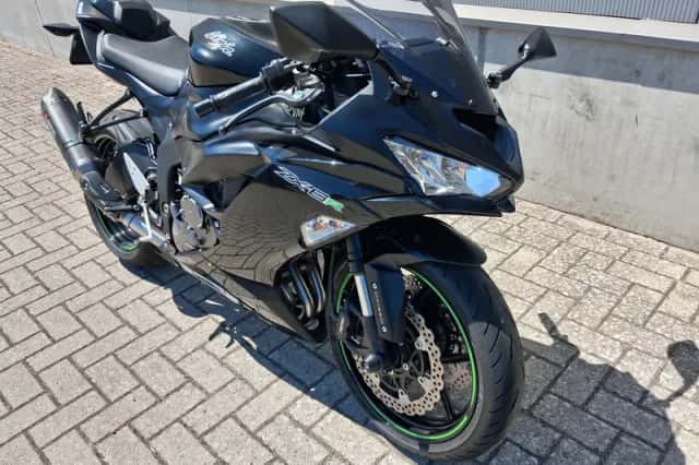 Kawasaki Ninja ZX-6R (2019) thumbnail 2