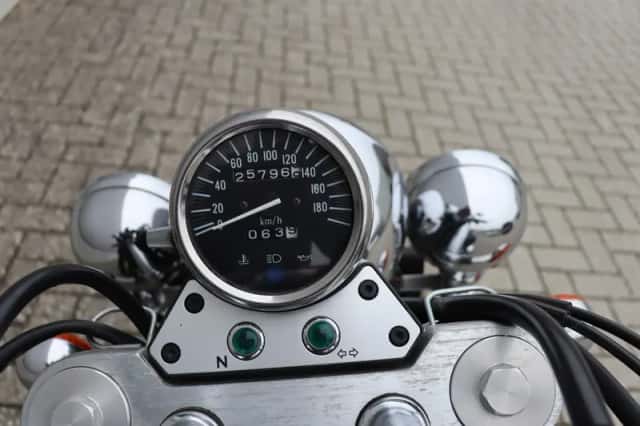 Suzuki VZ 800 Marauder (2000) thumbnail 4