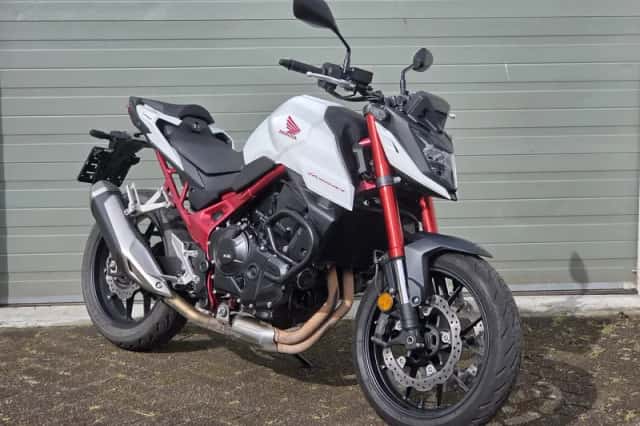 Honda CB 750 Hornet (2024) thumbnail 1