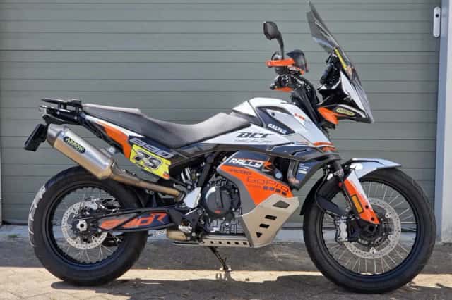 KTM 890 Adventure (2022) thumbnail 2