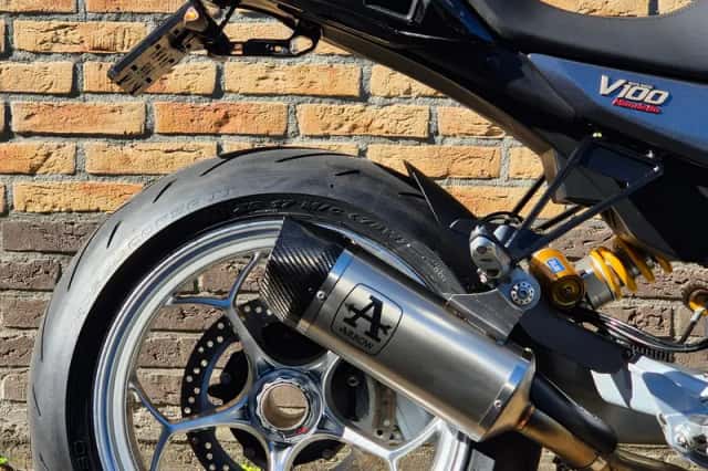 Moto Guzzi V100 Mandello S (2023) thumbnail 5