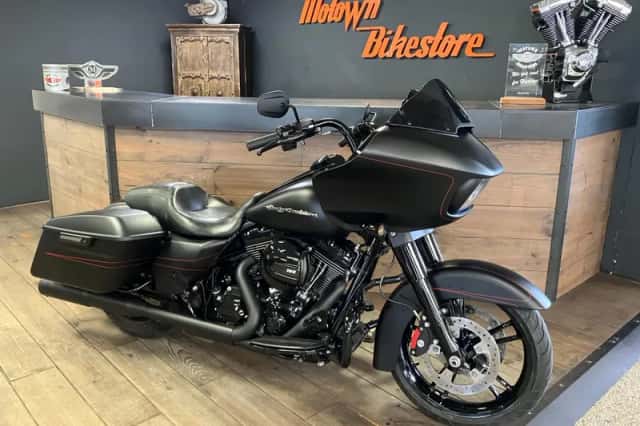 Harley-Davidson Road Glide (2016) thumbnail 3