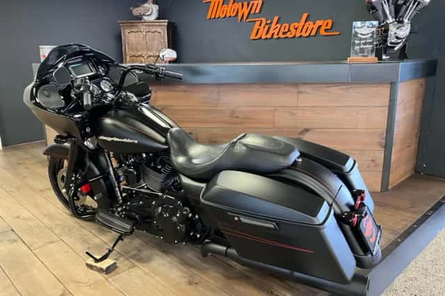 Harley-Davidson Road Glide (2016) thumbnail 4