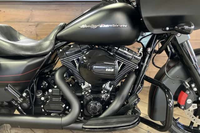 Harley-Davidson Road Glide (2016) thumbnail 6