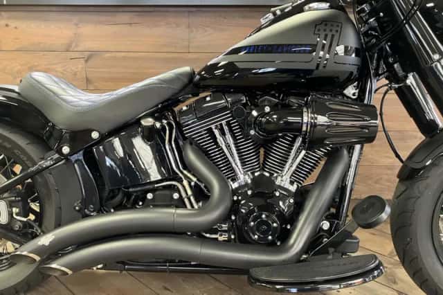 Harley-Davidson Softail Custom (2011) thumbnail 6