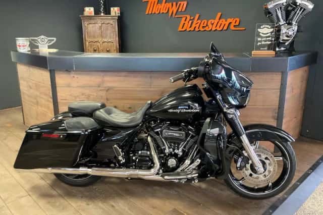 Harley-Davidson 114Ci CVO Streetglide 5HD (2017) thumbnail 1