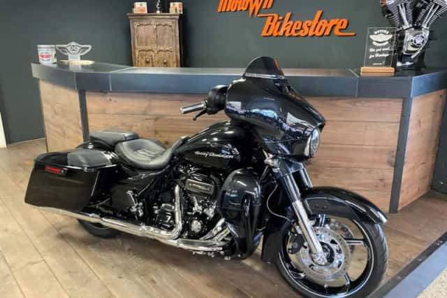 Harley-Davidson 114Ci CVO Streetglide 5HD (2017) thumbnail 3
