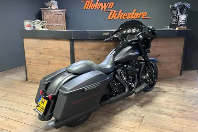 Harley-Davidson 103Ci Streetglide Special Denim Black Edition Pinstripe (2016) thumbnail 2