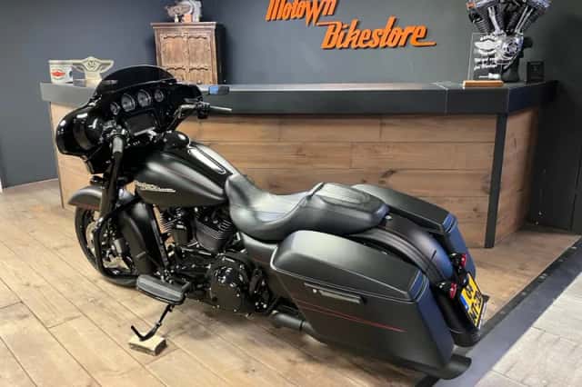 Harley-Davidson 103Ci Streetglide Special Denim Black Edition Pinstripe (2016) thumbnail 4