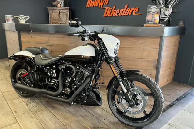 Harley-Davidson Breakout (2016) thumbnail 3