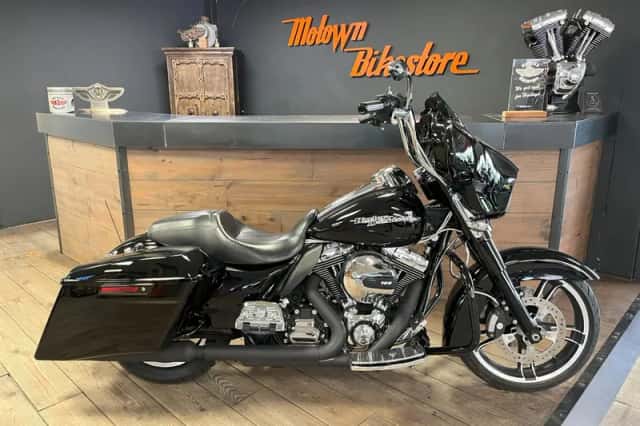 Harley-Davidson 103Ci Streetglide Special Vivid Black Crusher Exhaust (2015) thumbnail 1