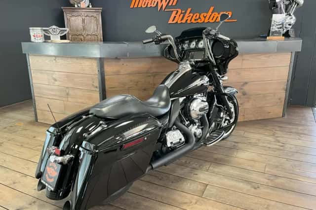 Harley-Davidson 103Ci Streetglide Special Vivid Black Crusher Exhaust (2015) thumbnail 2