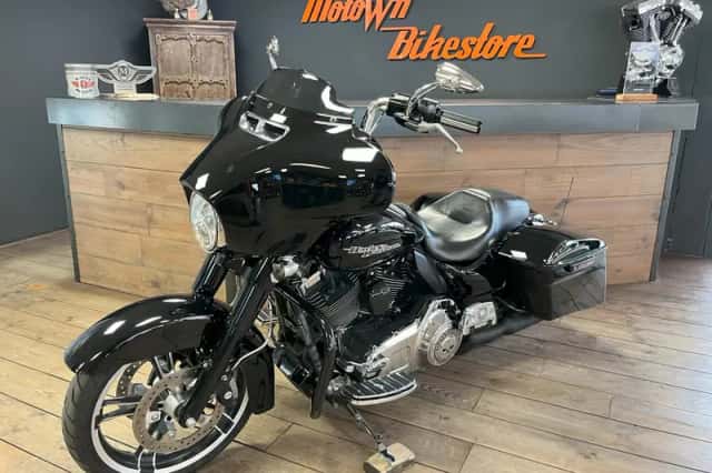 Harley-Davidson 103Ci Streetglide Special Vivid Black Crusher Exhaust (2015) thumbnail 5