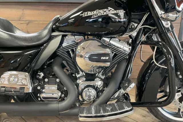Harley-Davidson 103Ci Streetglide Special Vivid Black Crusher Exhaust (2015) thumbnail 6