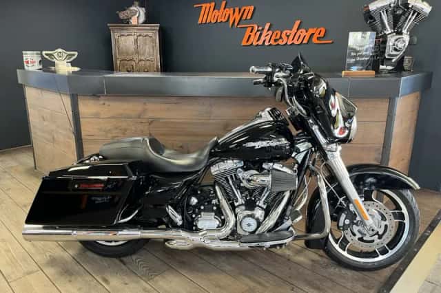 Harley-Davidson 103Ci Streetglide Vance Hines X-Pipe Monkeybar (2012) thumbnail 1