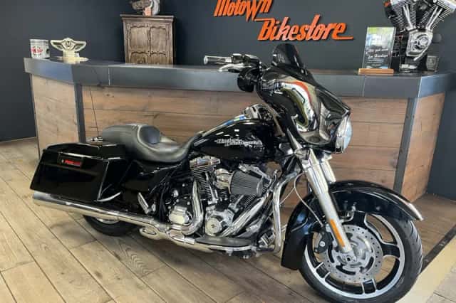 Harley-Davidson 103Ci Streetglide Vance Hines X-Pipe Monkeybar (2012) thumbnail 3