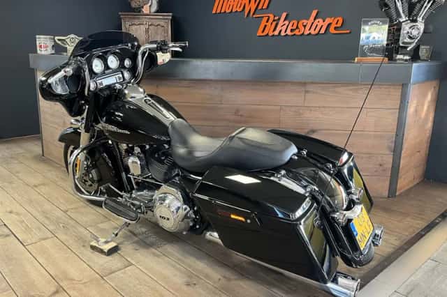Harley-Davidson 103Ci Streetglide Vance Hines X-Pipe Monkeybar (2012) thumbnail 4