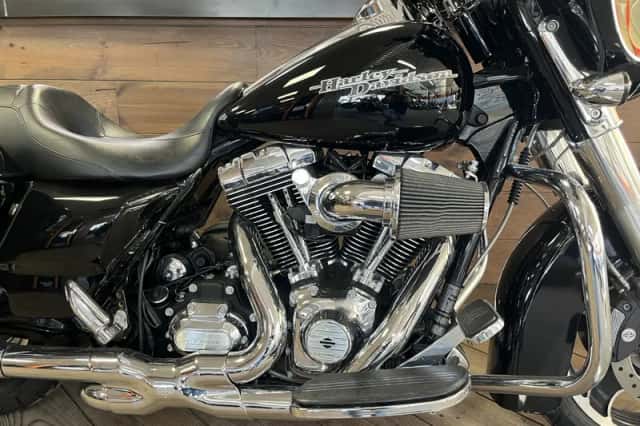Harley-Davidson 103Ci Streetglide Vance Hines X-Pipe Monkeybar (2012) thumbnail 5