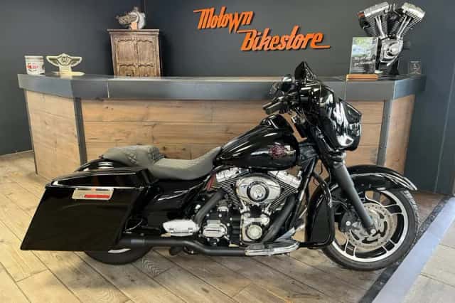 Harley-Davidson Street Glide (2009) thumbnail 1