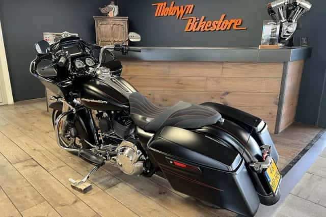 Harley-Davidson Road Glide (2015) thumbnail 4