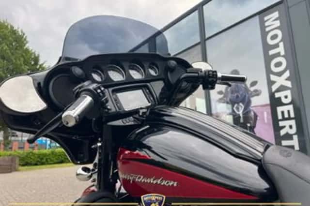 Harley-Davidson Street Glide (2017) thumbnail 3