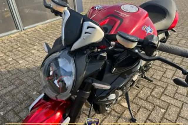 MV Agusta Dragster 800 (2025) thumbnail 6