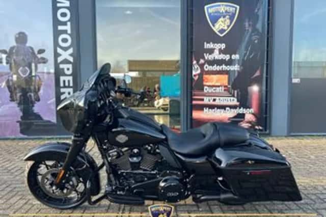 Harley-Davidson Street Glide (2023) thumbnail 2