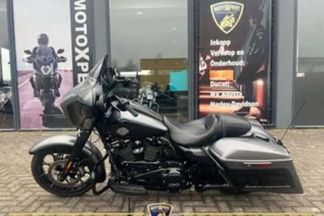 Harley-Davidson Street Glide (2021) thumbnail 2