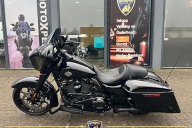 Harley-Davidson Street Glide (2022) thumbnail 2