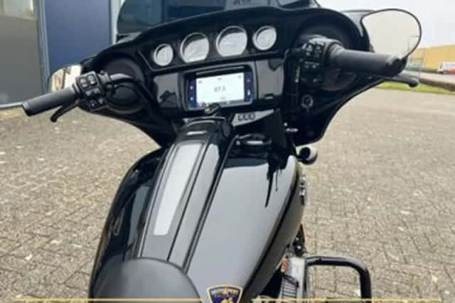 Harley-Davidson Street Glide (2022) thumbnail 3
