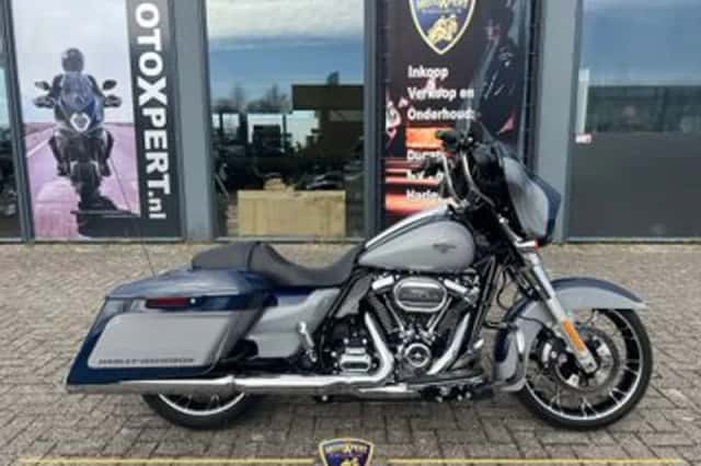 Harley-Davidson Street Glide (2023) thumbnail 1