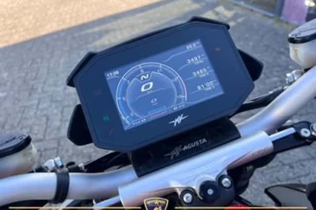 MV Agusta Brutale 800 (2024) thumbnail 3
