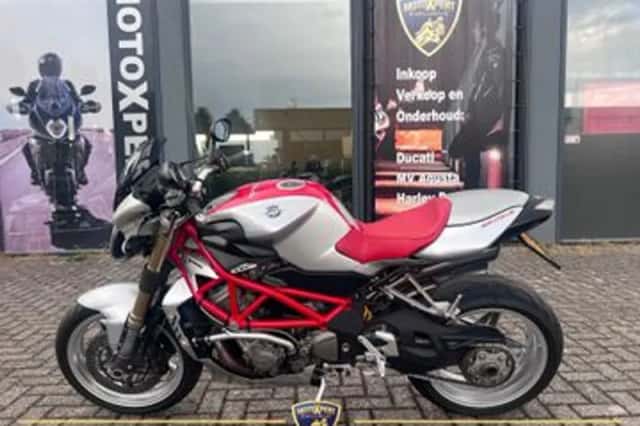 MV Agusta Brutale 910 (2006) thumbnail 2