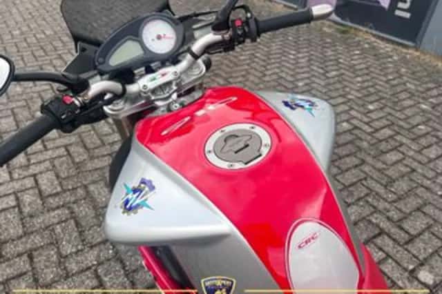 MV Agusta Brutale 910 (2006) thumbnail 4