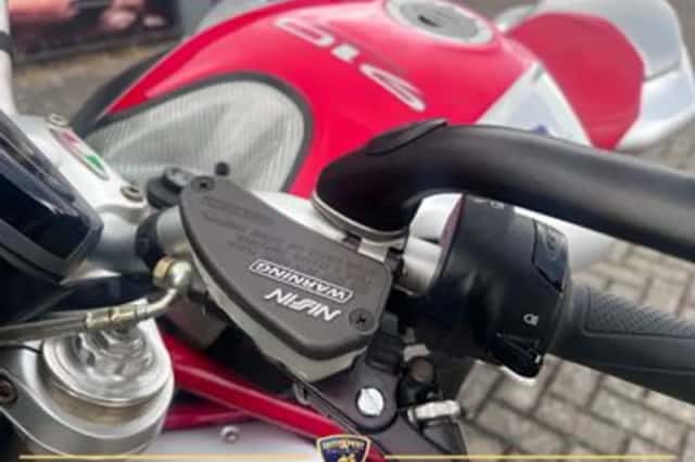 MV Agusta Brutale 910 (2006) thumbnail 5
