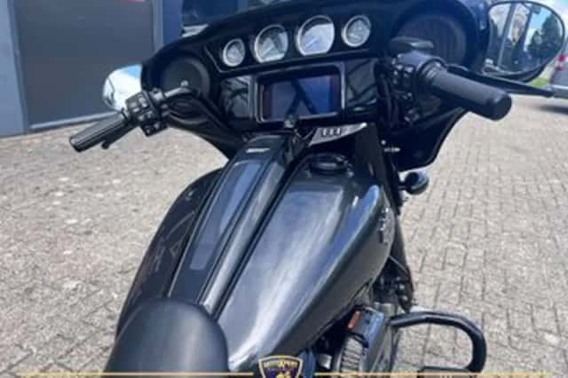 Harley-Davidson Street Glide (2022) thumbnail 4