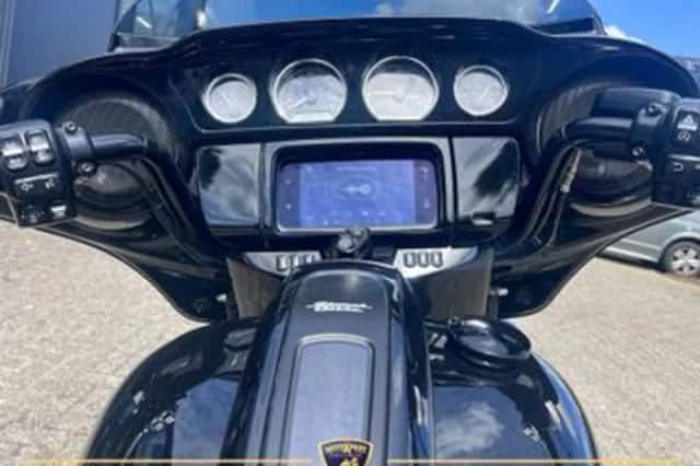 Harley-Davidson Street Glide (2023) thumbnail 6