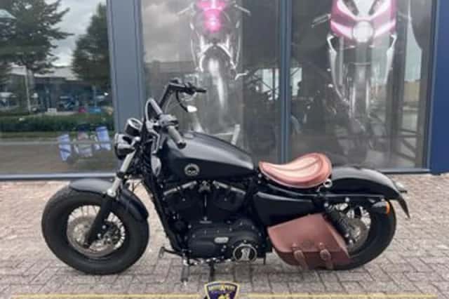Harley-Davidson Sportster (2014) thumbnail 2