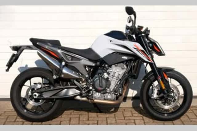 KTM 790 Duke (2025) thumbnail 1