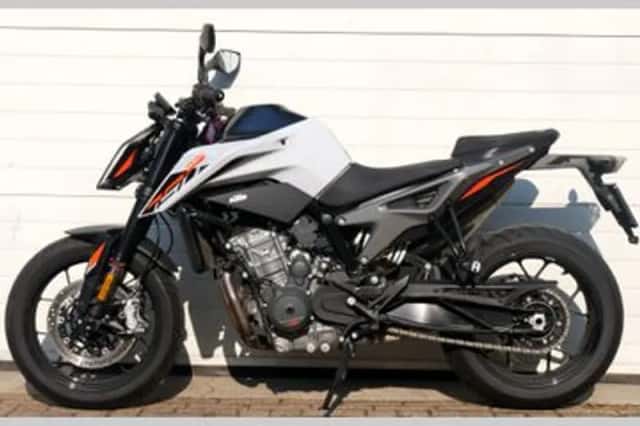 KTM 790 Duke (2025) thumbnail 2
