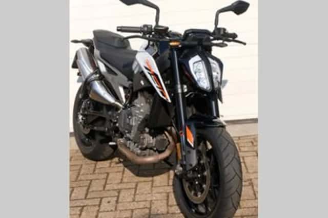 KTM 790 Duke (2025) thumbnail 3