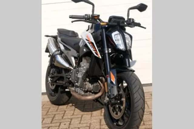 KTM 790 Duke (2025) thumbnail 6