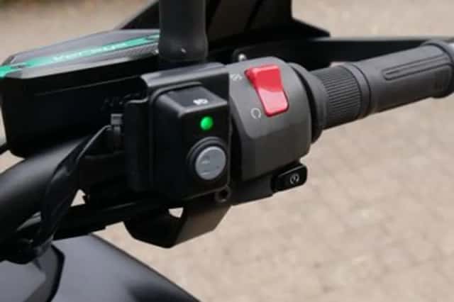 Kawasaki Versys 1000 (2018) thumbnail 6