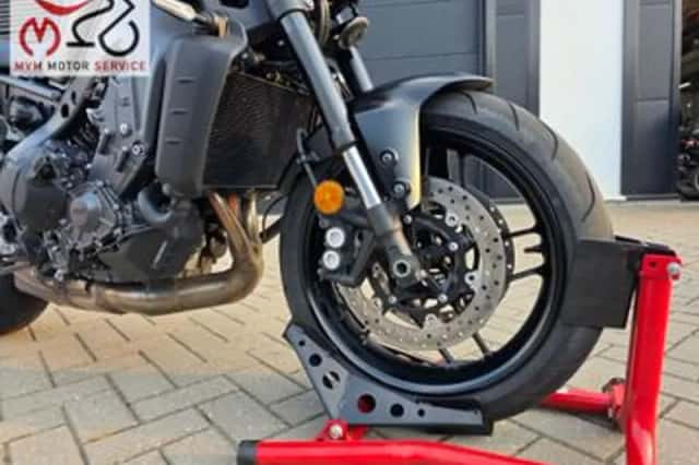 Yamaha MT-09 (2023) thumbnail 3