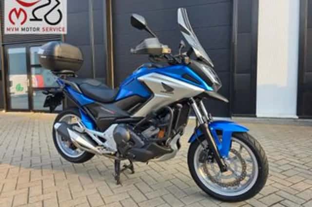 Honda NC750X (2017) thumbnail 2