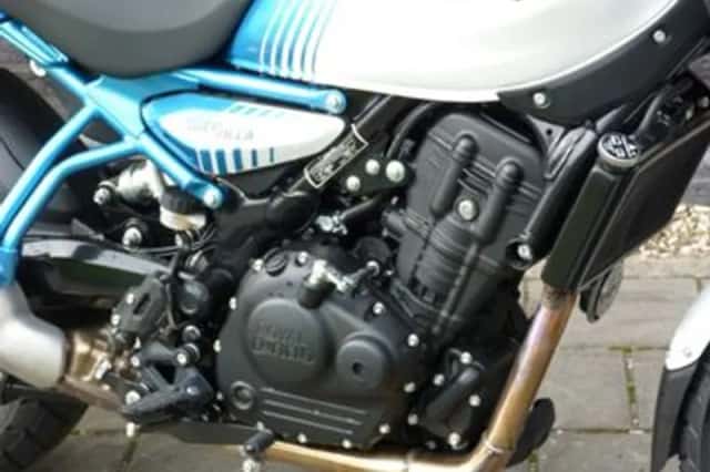 Royal Enfield Guerrilla 450 (2026) thumbnail 4