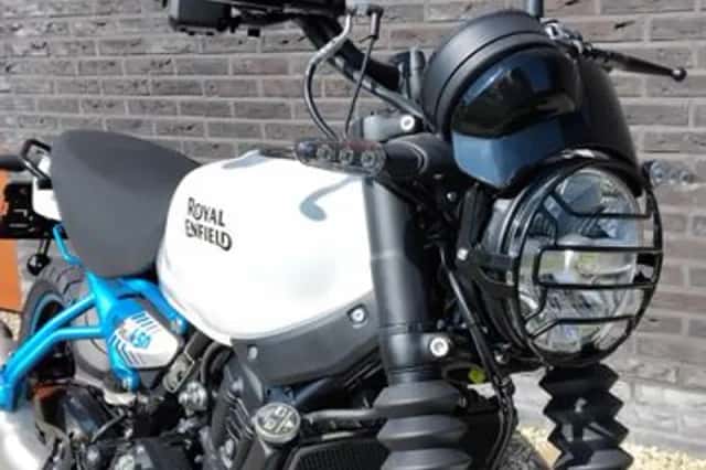 Royal Enfield Guerrilla 450 (2026) thumbnail 2