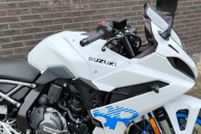 Suzuki GSX-8R (2026) thumbnail 3