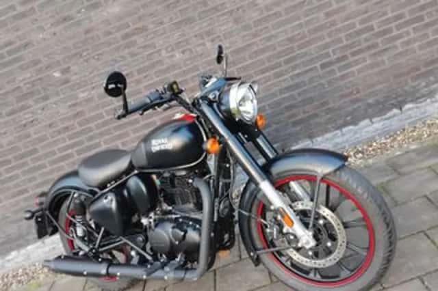 Royal Enfield Classic 350 (2024) thumbnail 1