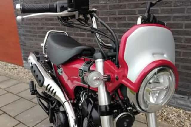 Honda ST 125 DAX (2024) thumbnail 4
